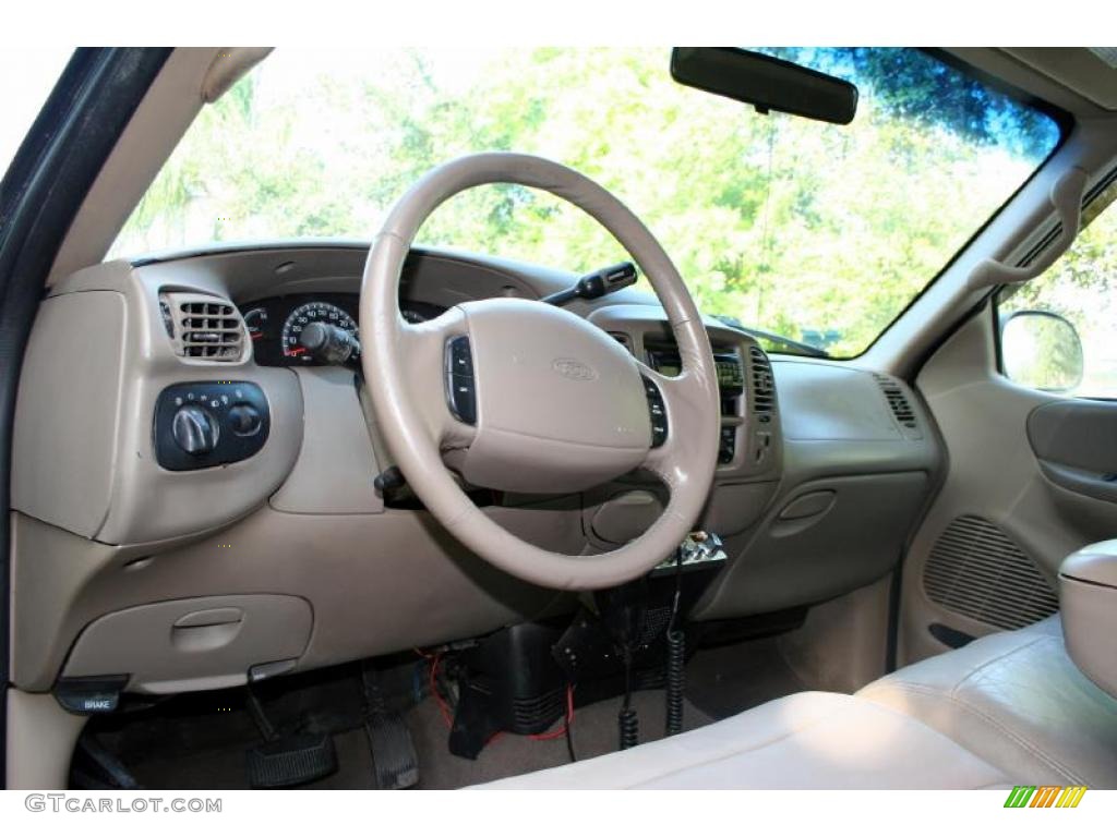 Medium Parchment Interior 2000 Ford F150 Lariat Extended Cab 4x4 Photo #38604217