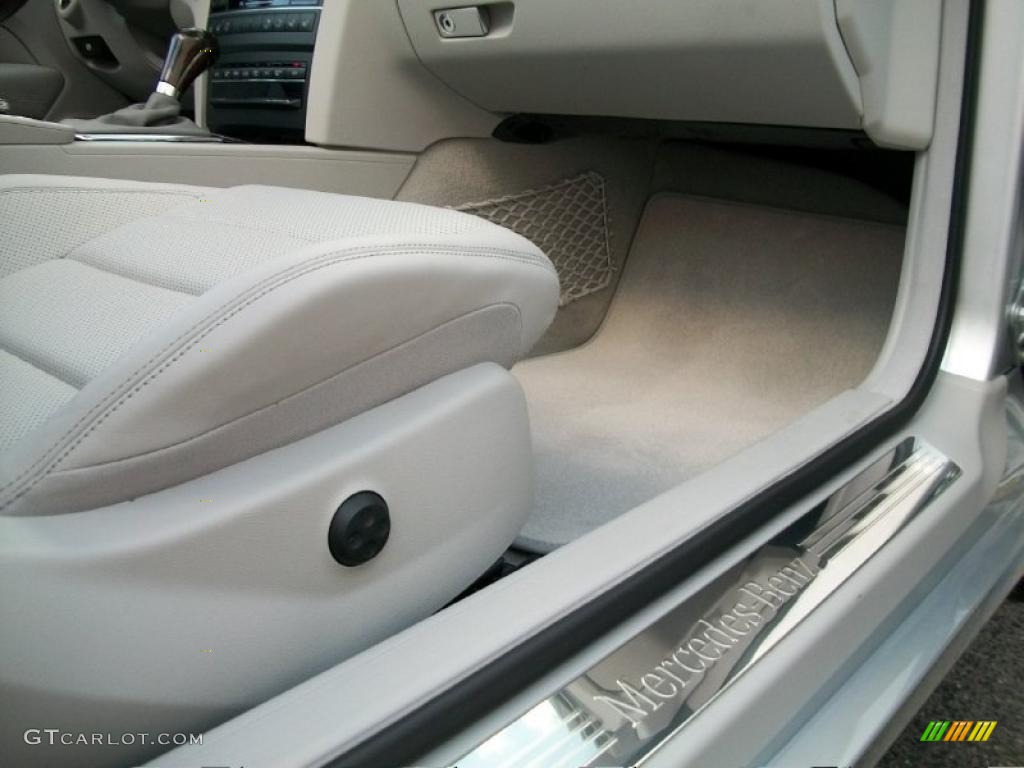 2011 E 350 Cabriolet - Iridium Silver Metallic / Ash/Dark Grey photo #25