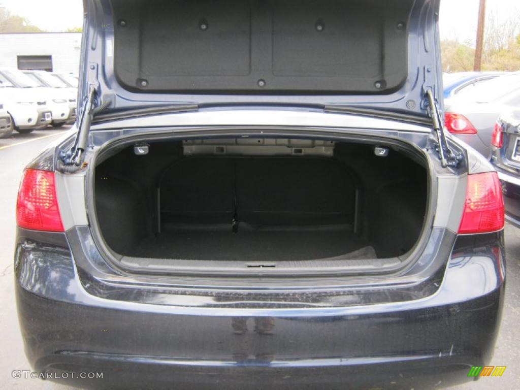 2010 Kia Optima LX Trunk Photo #38607541