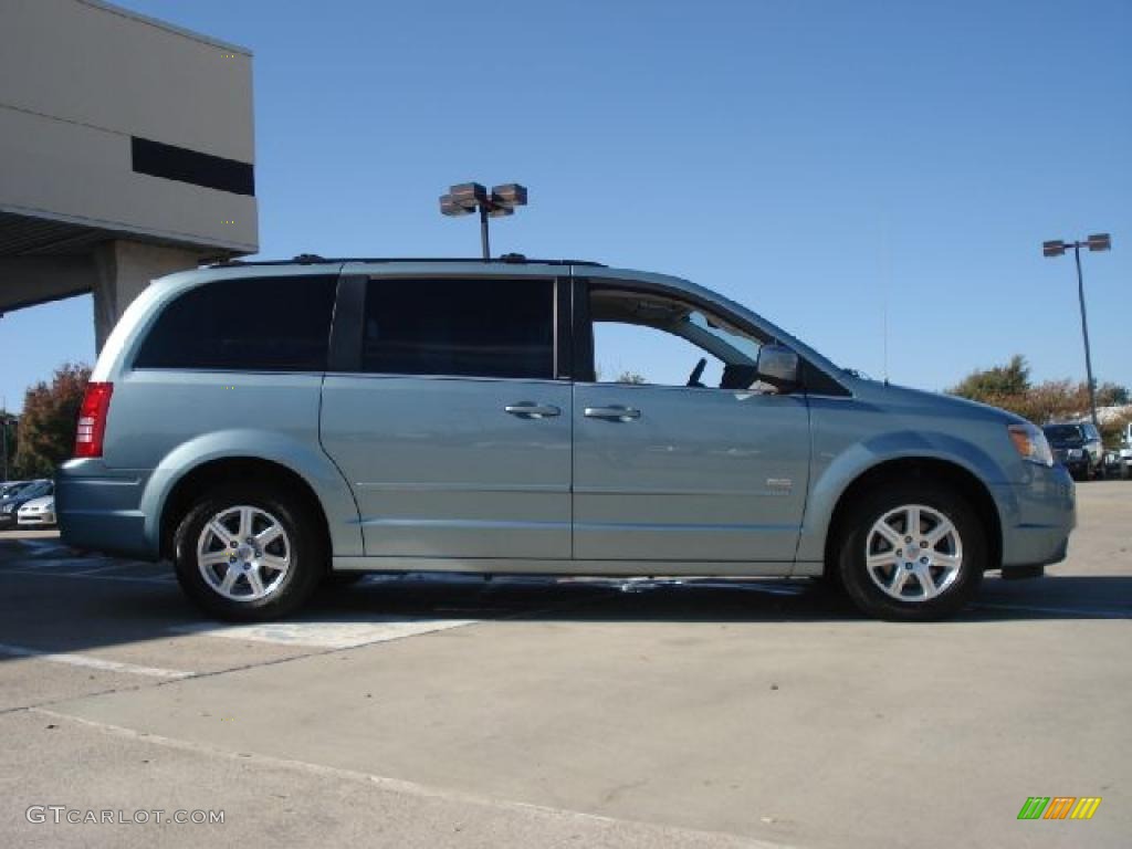 2008 Town & Country Touring Signature Series - Clearwater Blue Pearlcoat / Medium Slate Gray/Light Shale photo #2