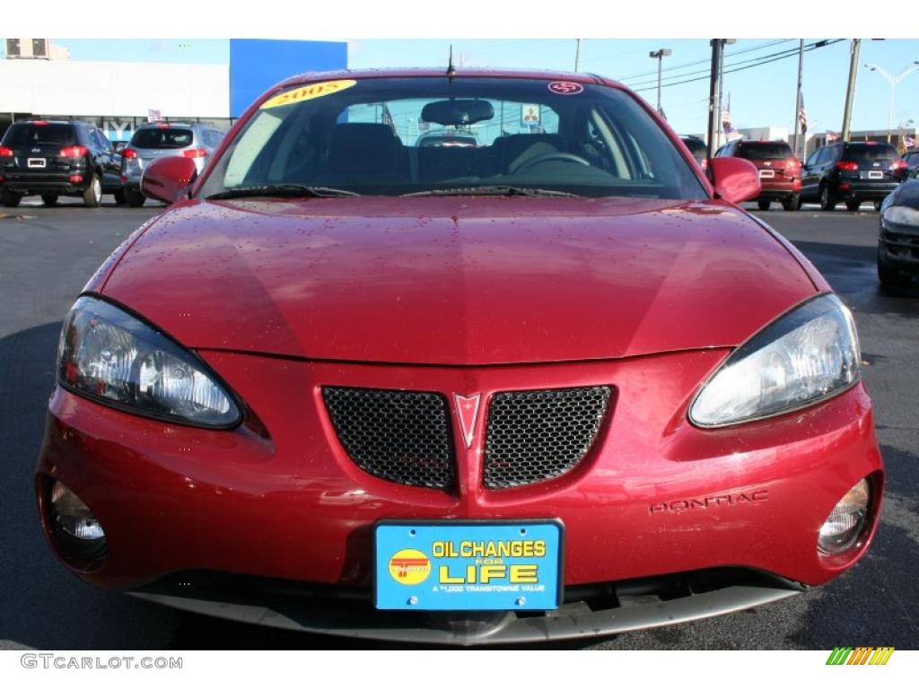 2005 Grand Prix Sedan - Sport Red Metallic / Dark Pewter photo #13