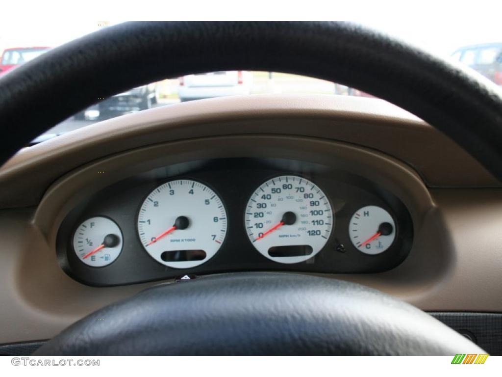 2004 Intrepid SE - Graphite Metallic / Sandstone photo #17