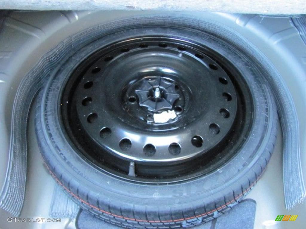 2010 Buick LaCrosse CXL AWD Trunk Photo #38610693