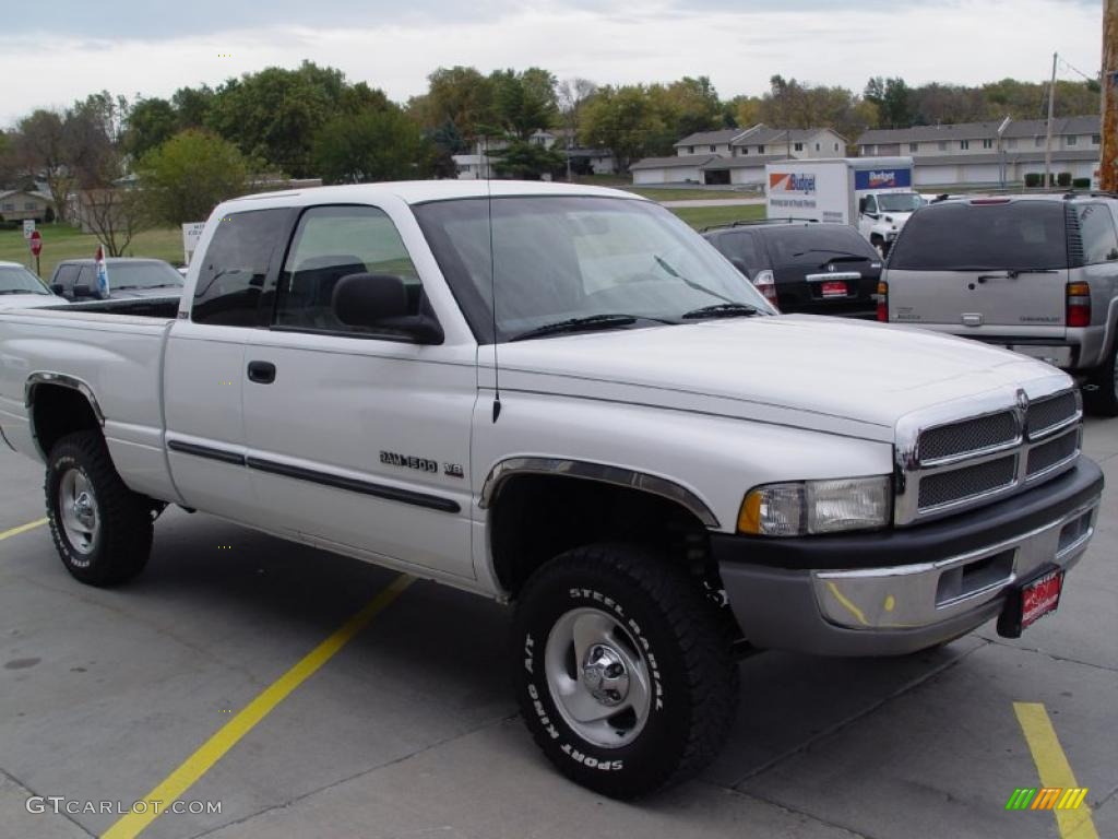 2001 Ram 1500 SLT Club Cab 4x4 - Bright White / Agate photo #2