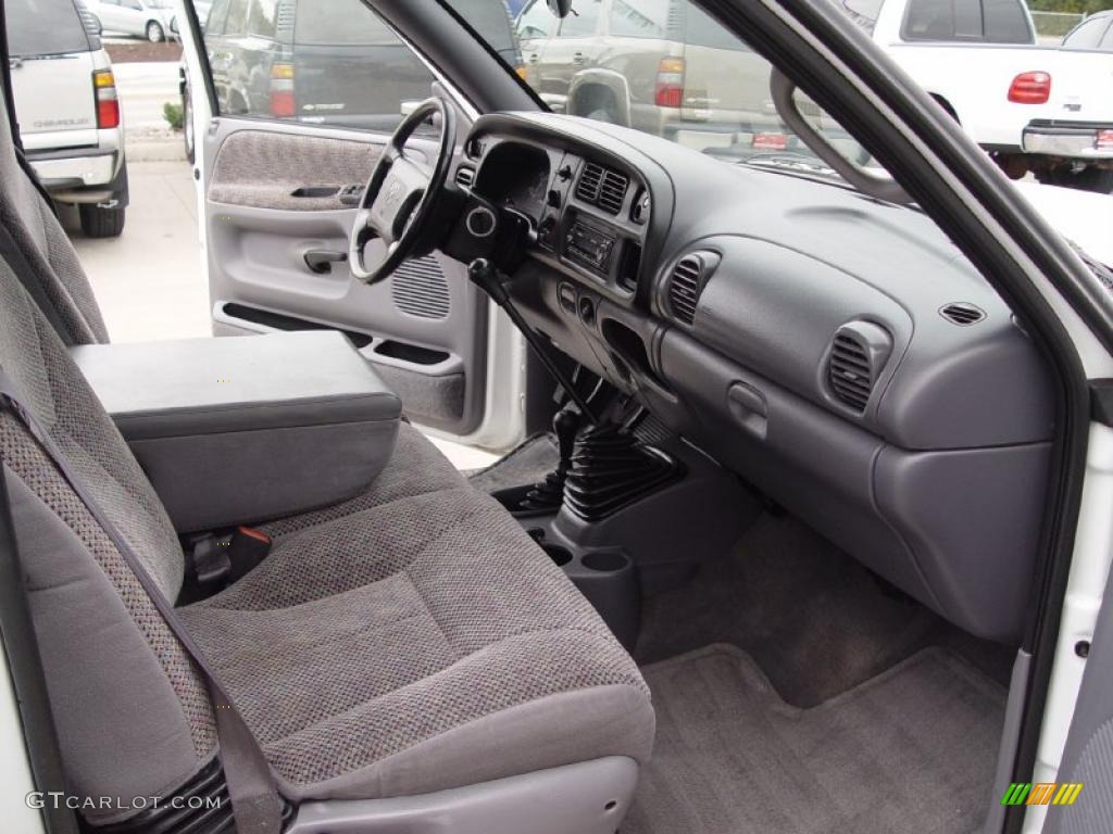 2001 Dodge Ram 1500 SLT Club Cab 4x4 Agate Dashboard Photo #38613249
