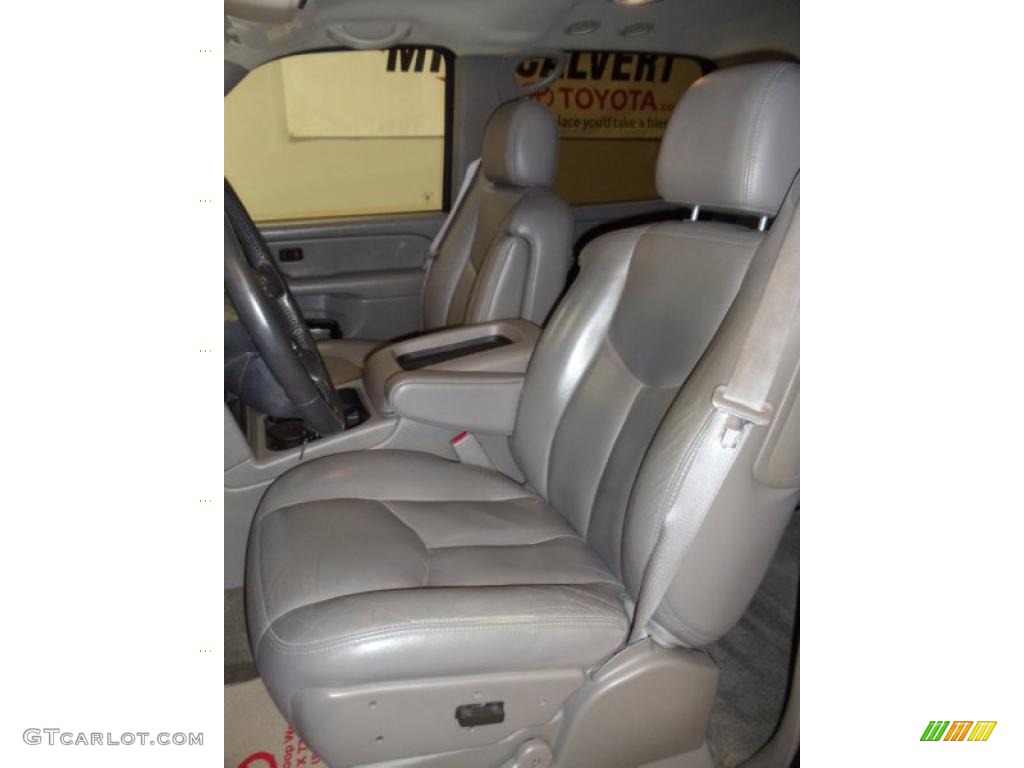 2005 Chevrolet Suburban 1500 LS Interior Color Photos