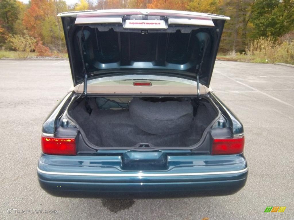 1997 Mercury Grand Marquis LS Trunk Photo #38616074