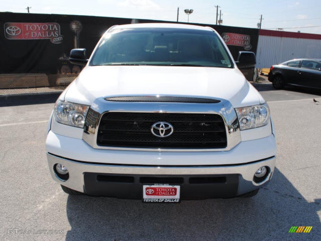 2008 Tundra SR5 CrewMax - Super White / Beige photo #2