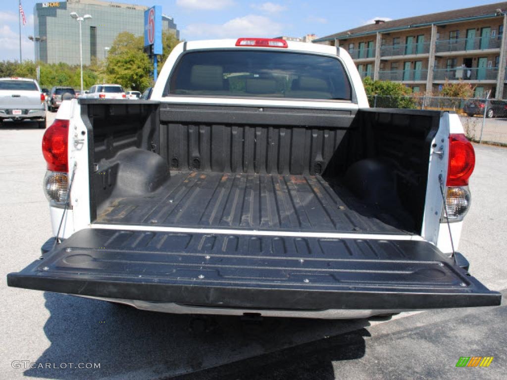 2008 Tundra SR5 CrewMax - Super White / Beige photo #12