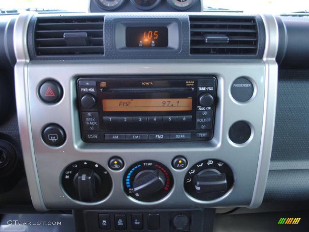 2009 Toyota FJ Cruiser 4WD Controls Photo #38617854