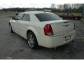 Cool Vanilla White - 300 C HEMI Photo No. 4