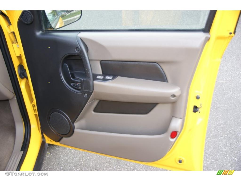 2003 Pontiac Aztek AWD Dark Taupe Door Panel Photo #38618640