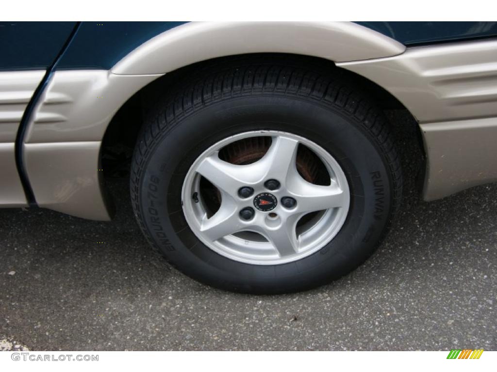 2003 Pontiac Montana Standard Montana Model Wheel Photo #38618818