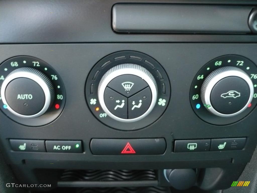 2007 Saab 9-3 2.0T Sport Sedan Controls Photo #38618978