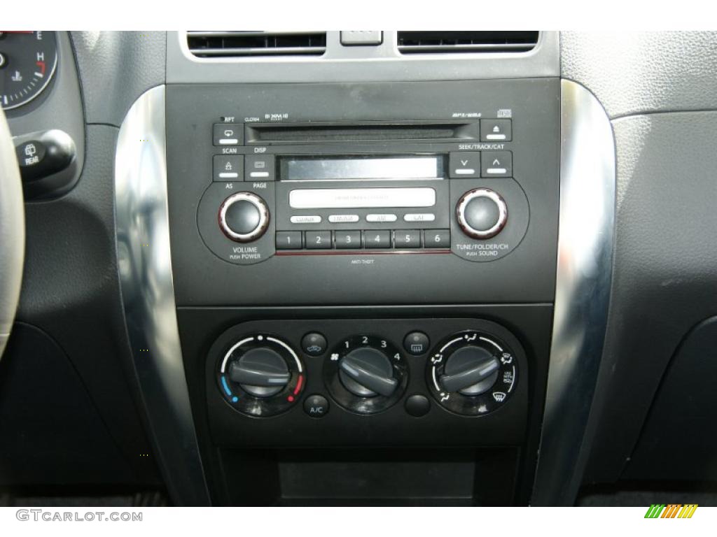 2007 Suzuki SX4 Convenience AWD Controls Photo #38619378