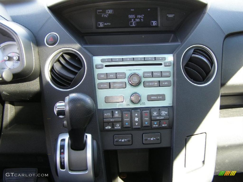 2010 Honda Pilot EX-L 4WD Controls Photo #38621625