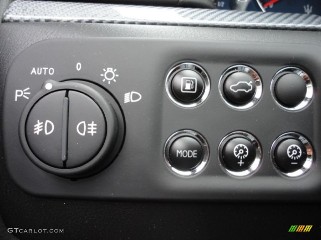2011 Maserati GranTurismo S Automatic Controls Photo #38624878