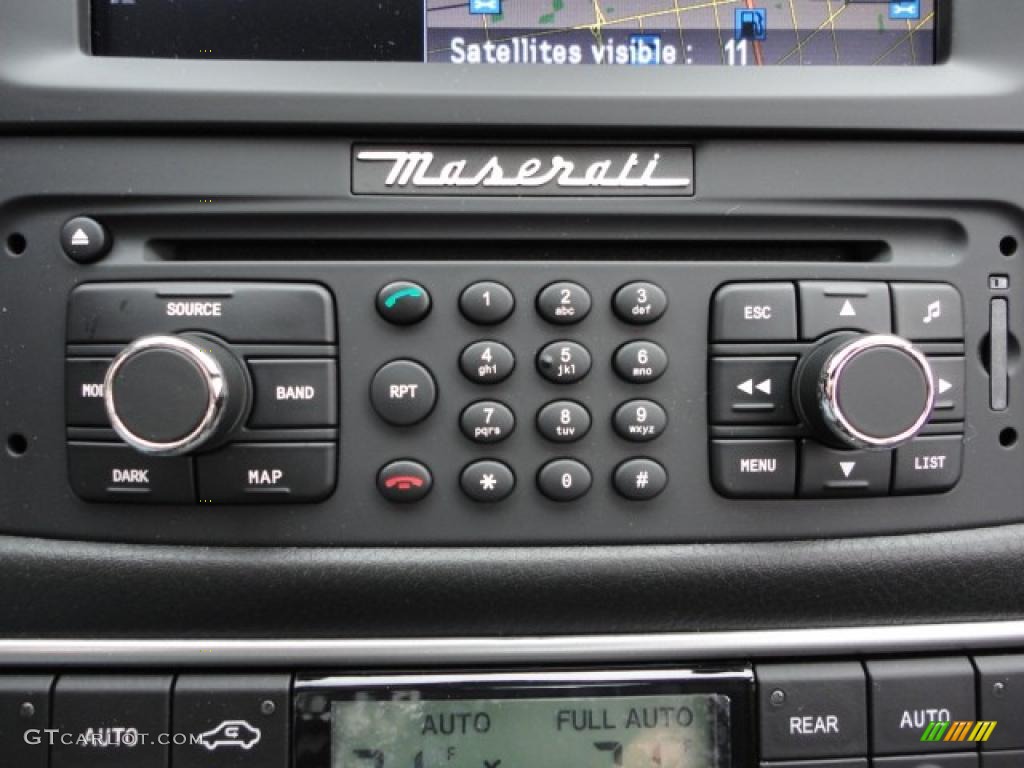 2011 Maserati GranTurismo S Automatic Controls Photo #38624934