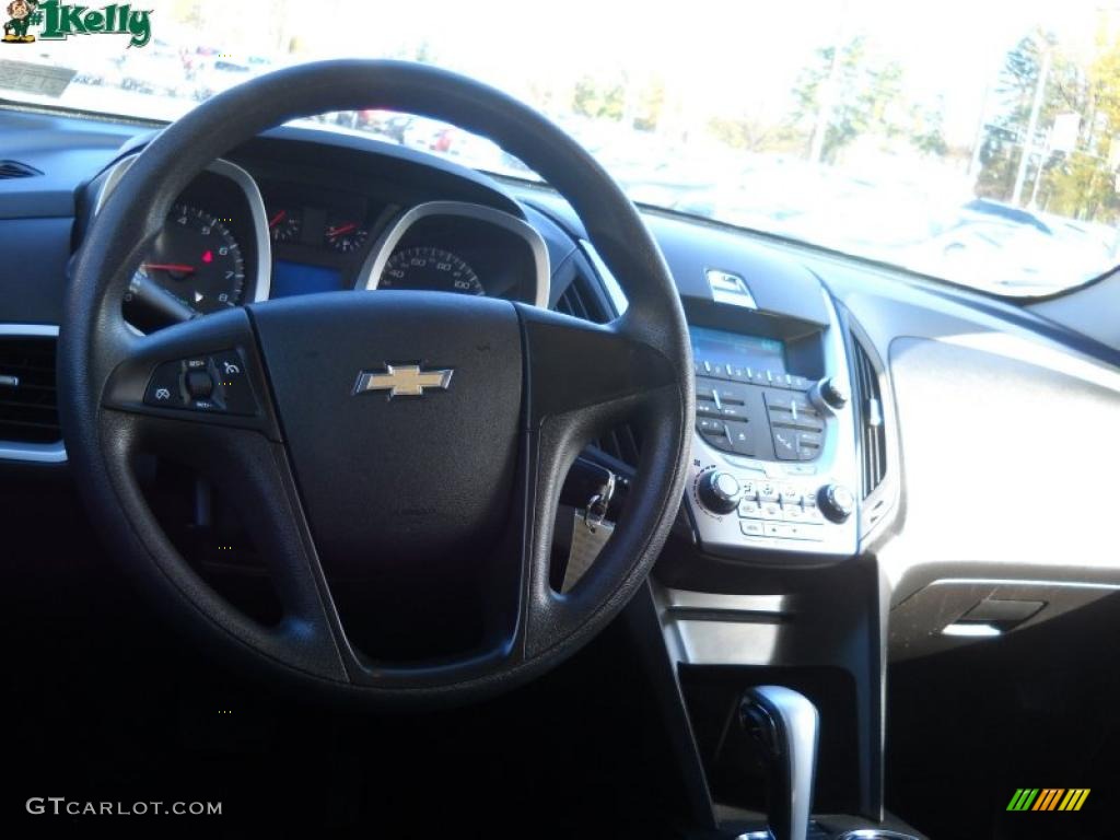 2010 Equinox LT AWD - Summit White / Jet Black/Light Titanium photo #12