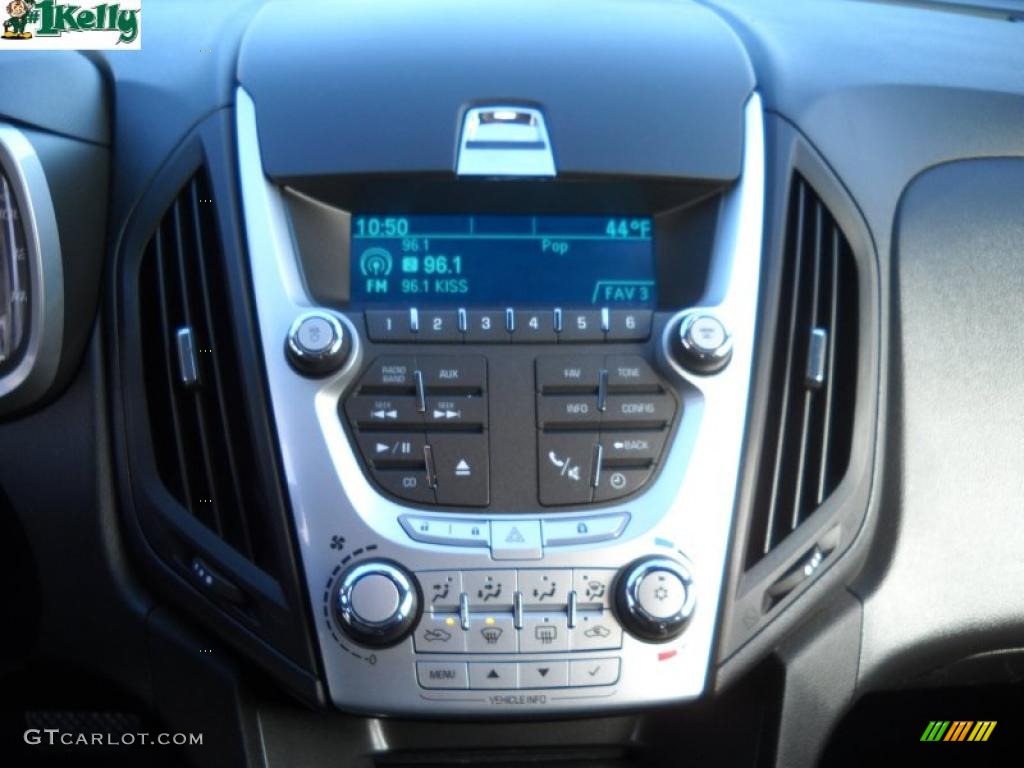 2010 Equinox LT AWD - Summit White / Jet Black/Light Titanium photo #17