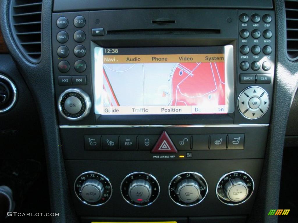 2010 Mercedes-Benz SLK 350 Roadster Navigation Photos