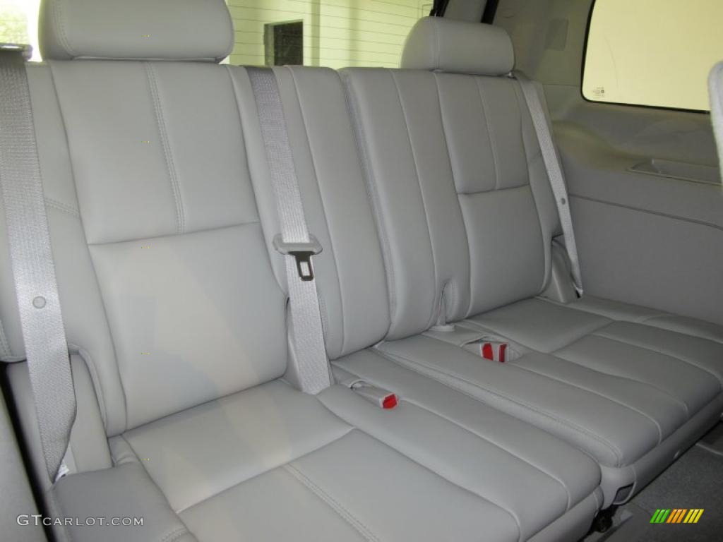 Light Titanium Interior 2011 GMC Yukon SLT Photo #38626242
