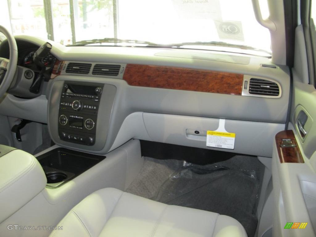 Light Titanium Interior 2011 GMC Yukon SLT Photo #38626274