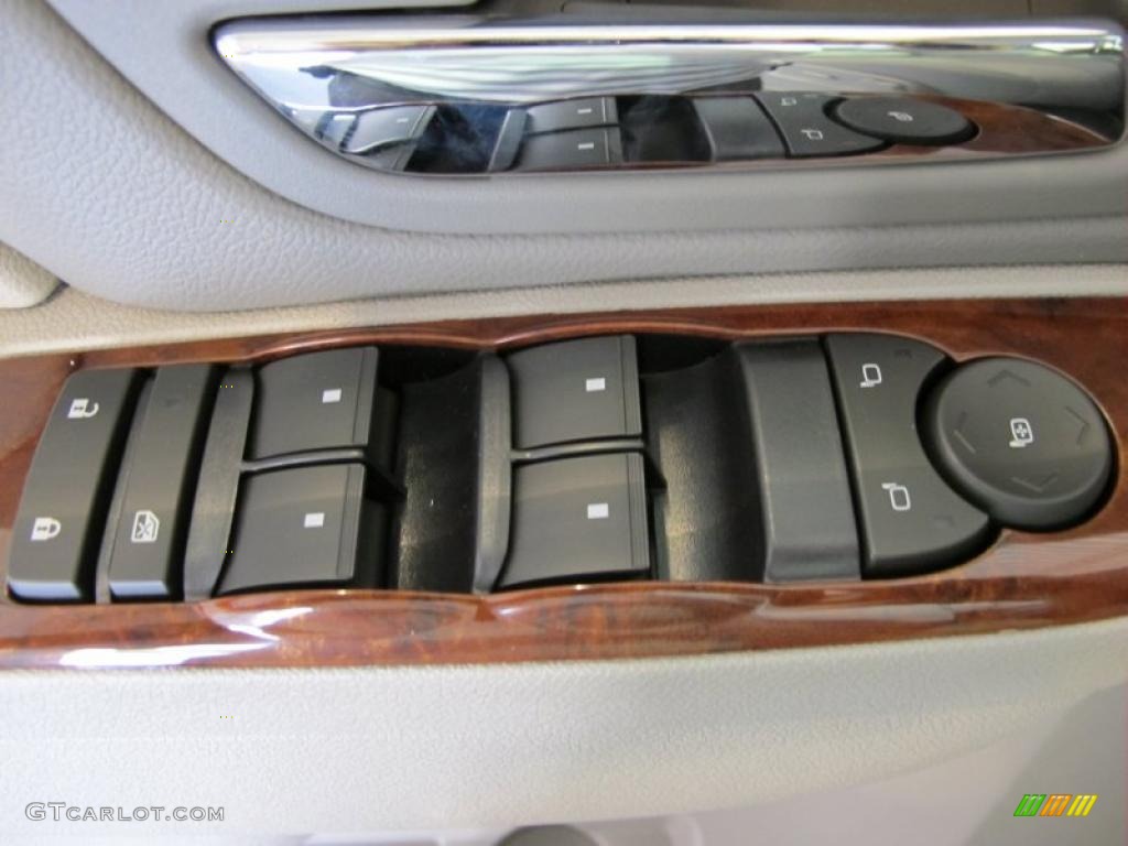 2011 GMC Yukon SLT Controls Photo #38626337