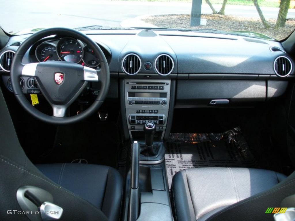 2007 Porsche Cayman Standard Cayman Model Black Dashboard Photo #38627098