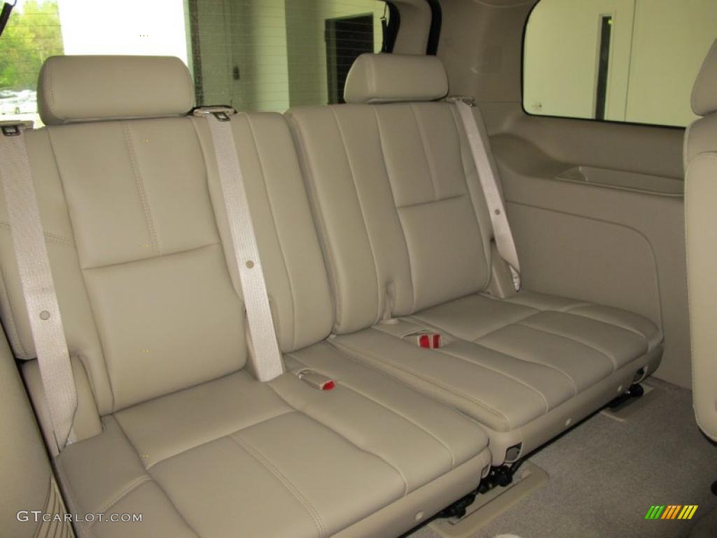 Light Tan Interior 2011 GMC Yukon SLT Photo #38627314