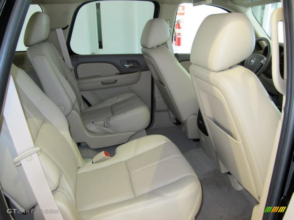 Light Tan Interior 2011 GMC Yukon SLT Photo #38627330