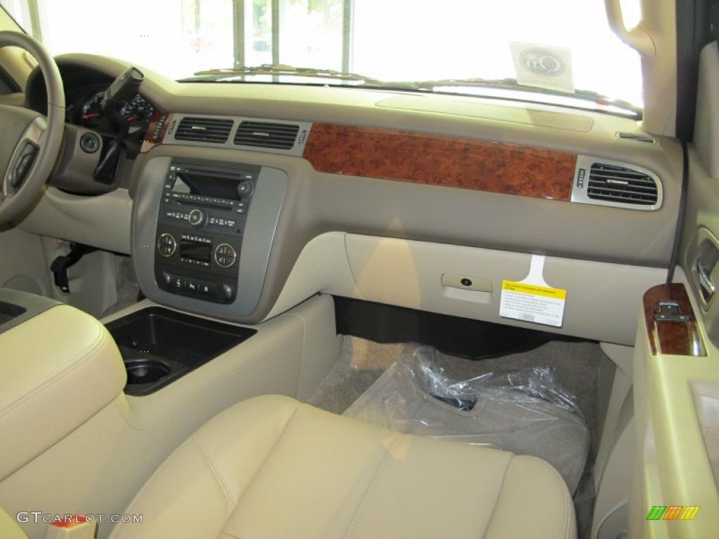 Light Tan Interior 2011 GMC Yukon SLT Photo #38627342