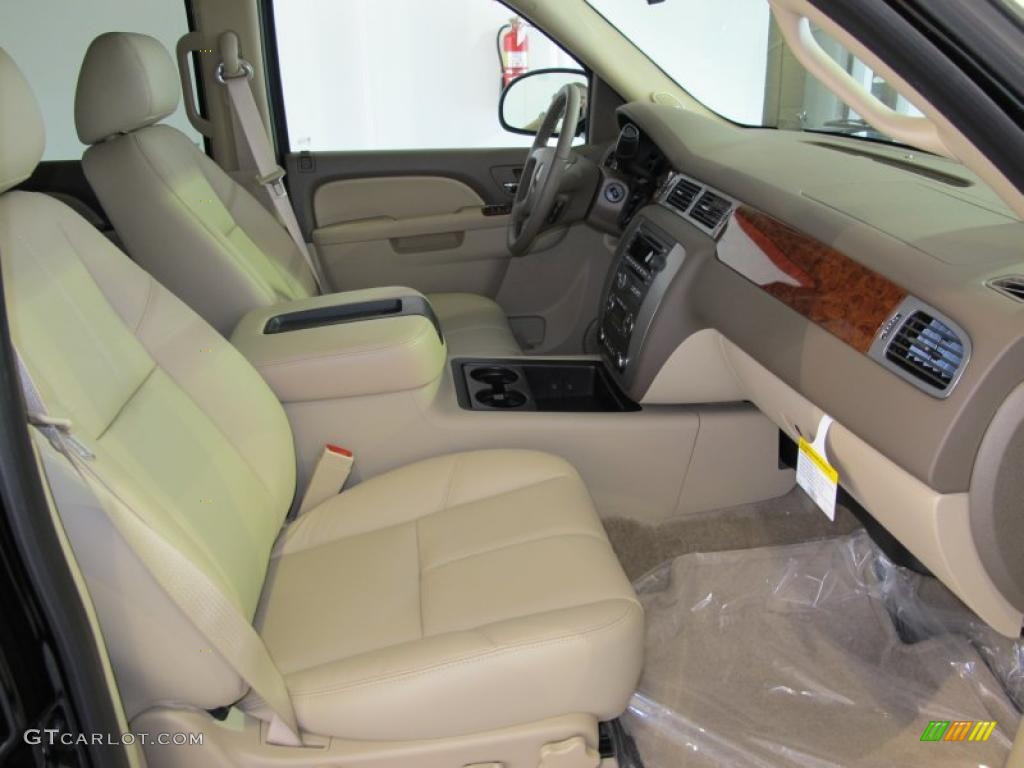 Light Tan Interior 2011 GMC Yukon SLT Photo #38627374