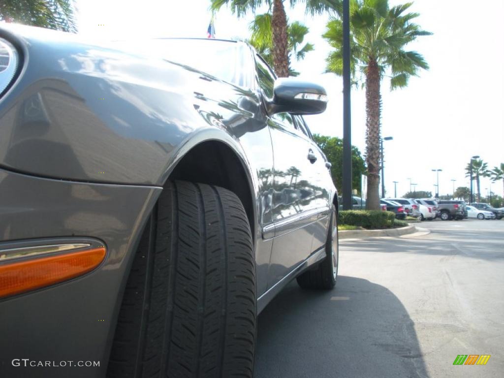 2008 E 550 Sedan - Flint Grey Metallic / Black photo #10