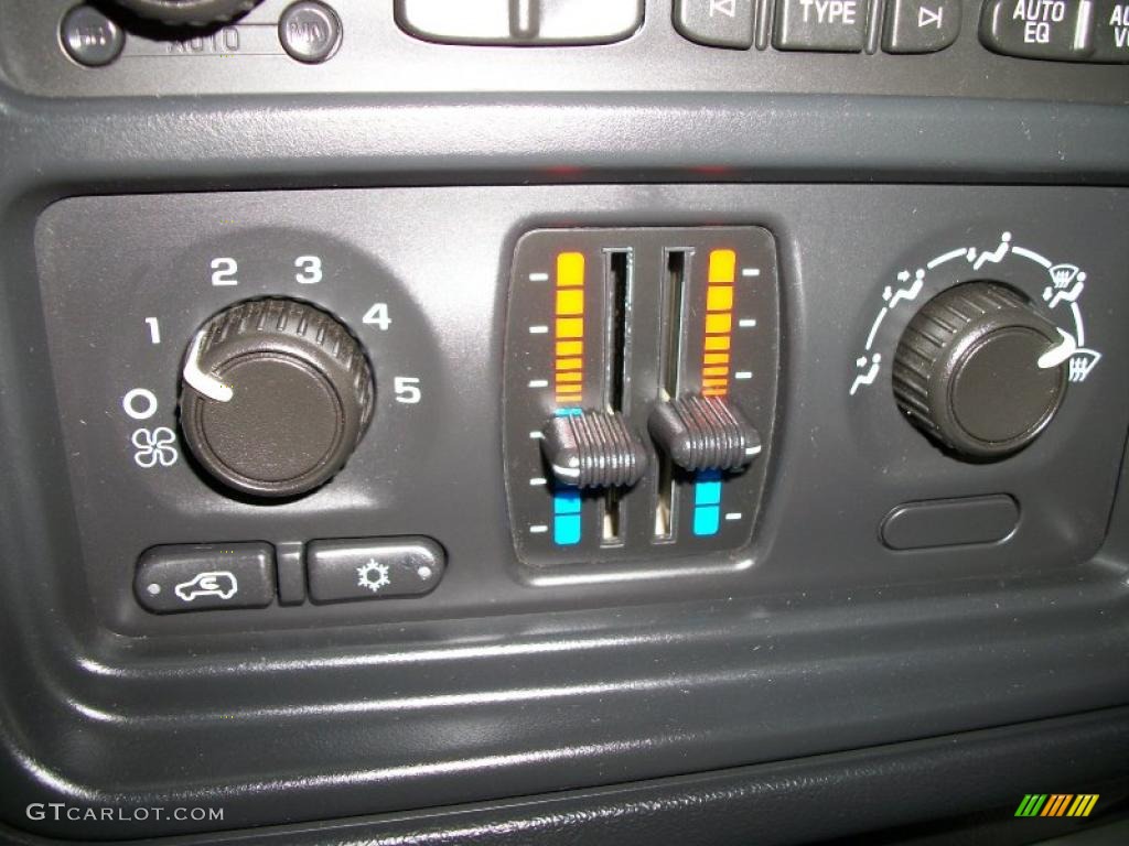2006 Chevrolet Silverado 1500 Work Truck Regular Cab 4x4 Controls Photo #38630186