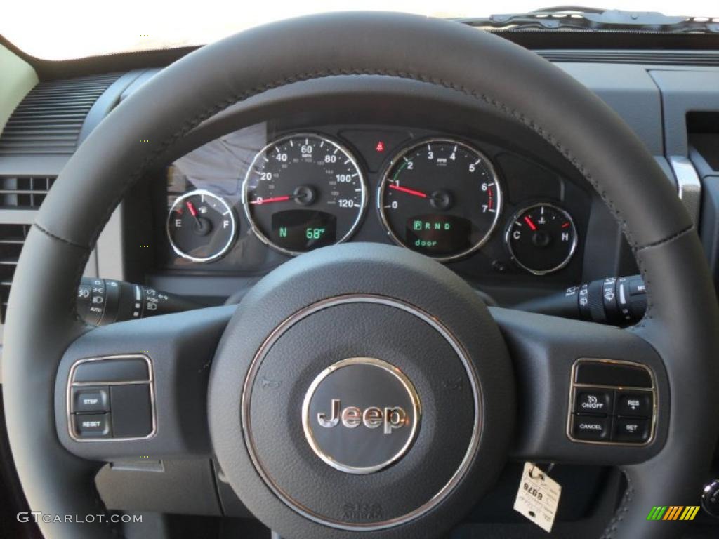2011 Jeep Liberty Sport 4x4 Dark Slate Gray Steering Wheel Photo #38632226