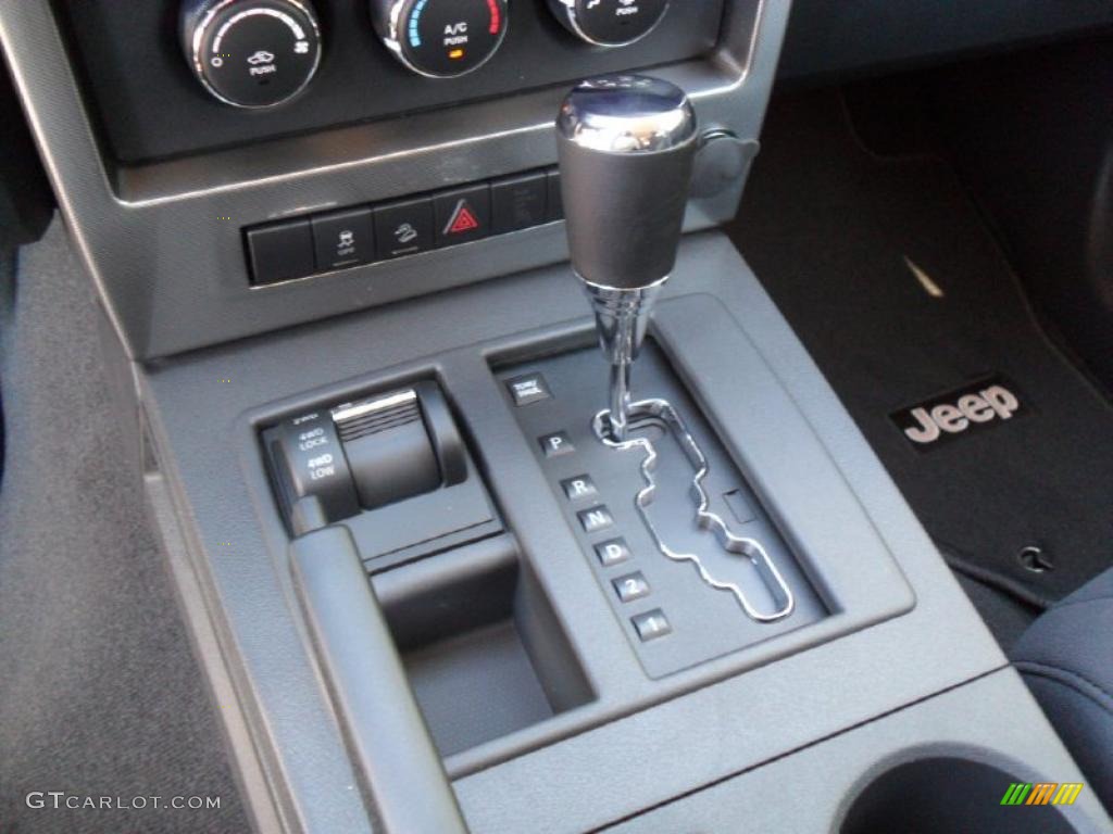 2011 Jeep Liberty Sport 4x4 4 Speed Automatic Transmission Photo #38632258
