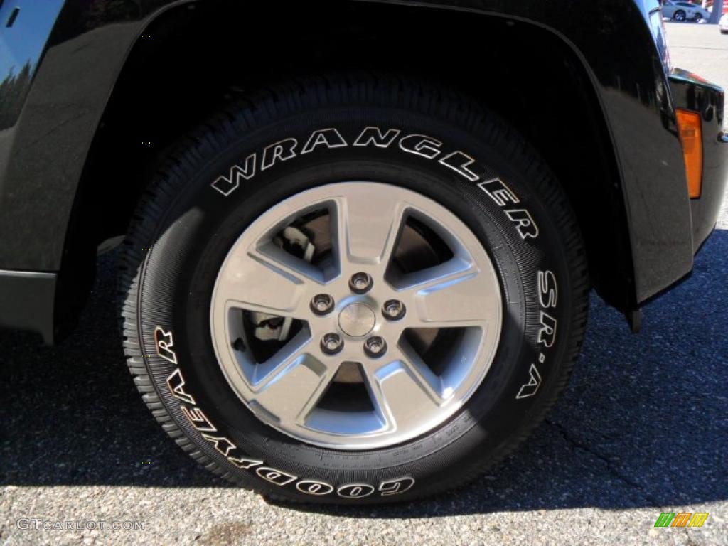 2011 Jeep Liberty Sport 4x4 Wheel Photo #38632462