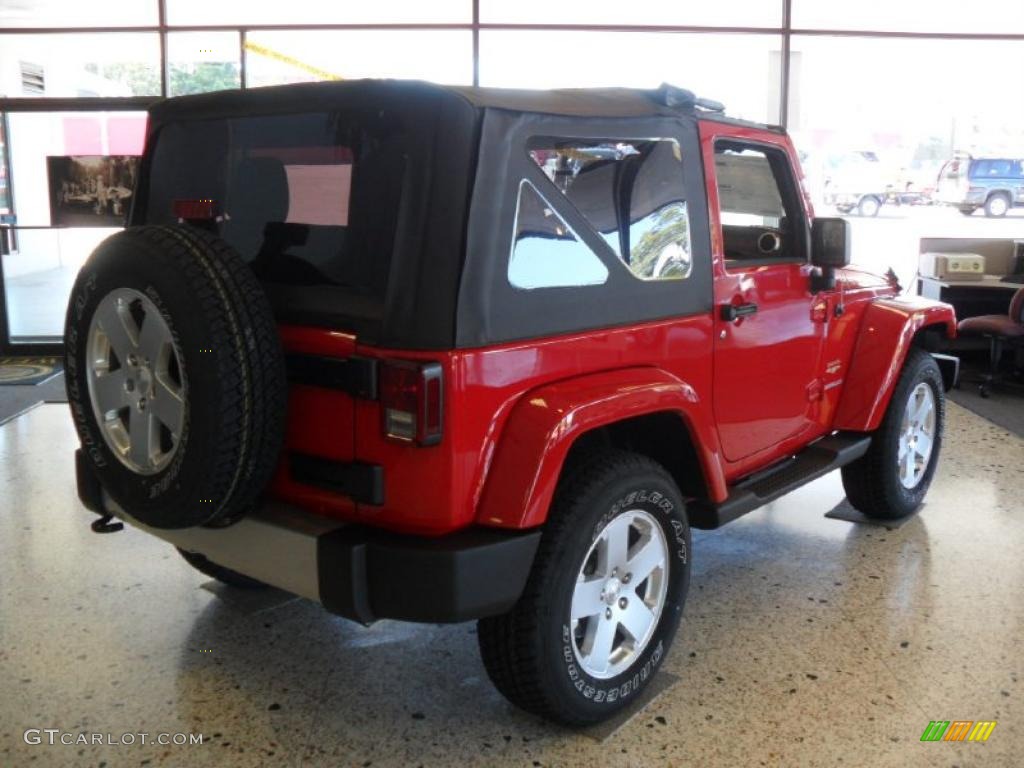 2011 Wrangler Sahara 4x4 - Flame Red / Black photo #4
