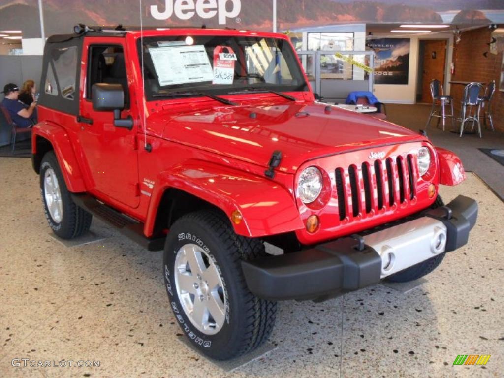 2011 Wrangler Sahara 4x4 - Flame Red / Black photo #5