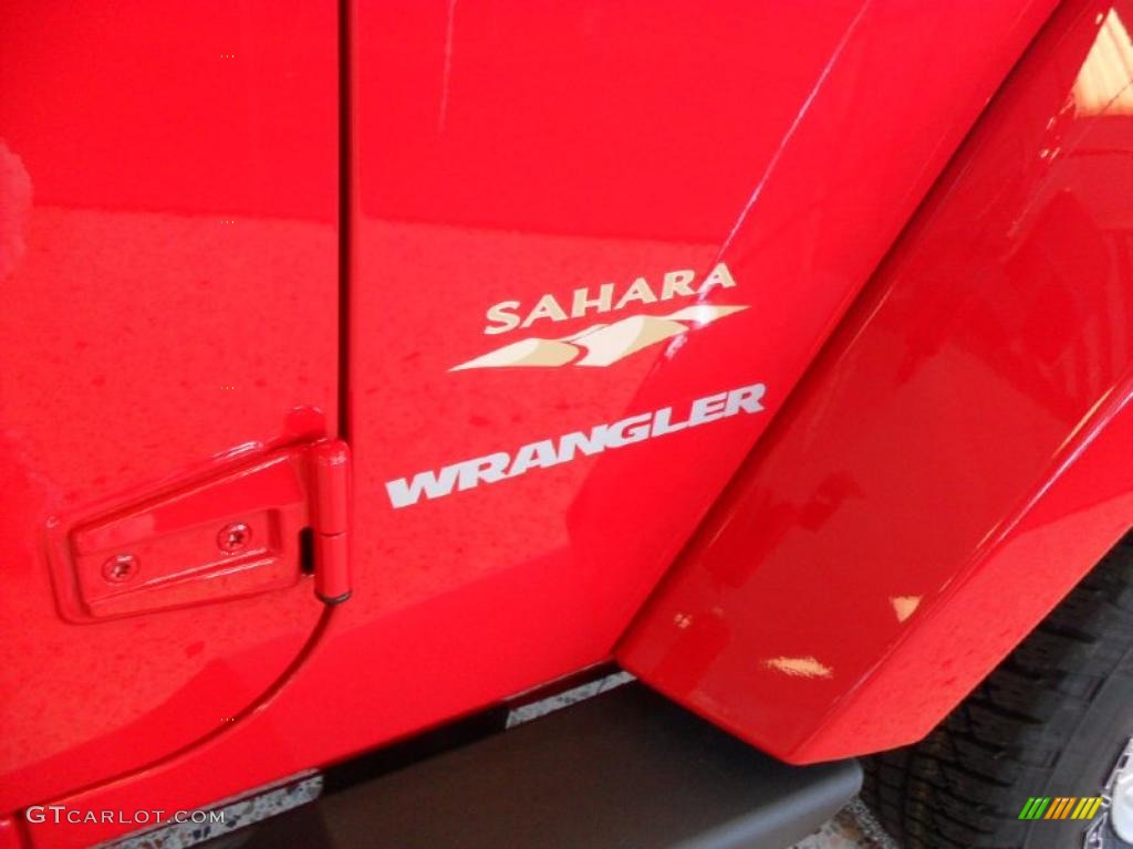 2011 Wrangler Sahara 4x4 - Flame Red / Black photo #23