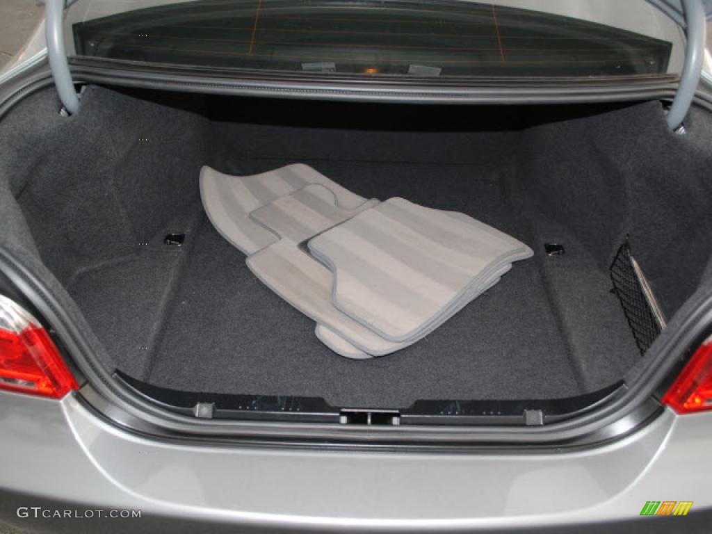 2008 BMW 5 Series 550i Sedan Trunk Photo #38633786