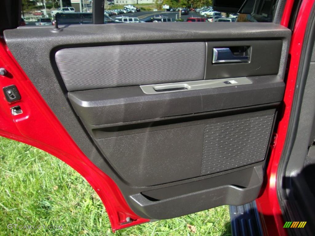 2008 Ford Expedition XLT 4x4 Door Panel Photos