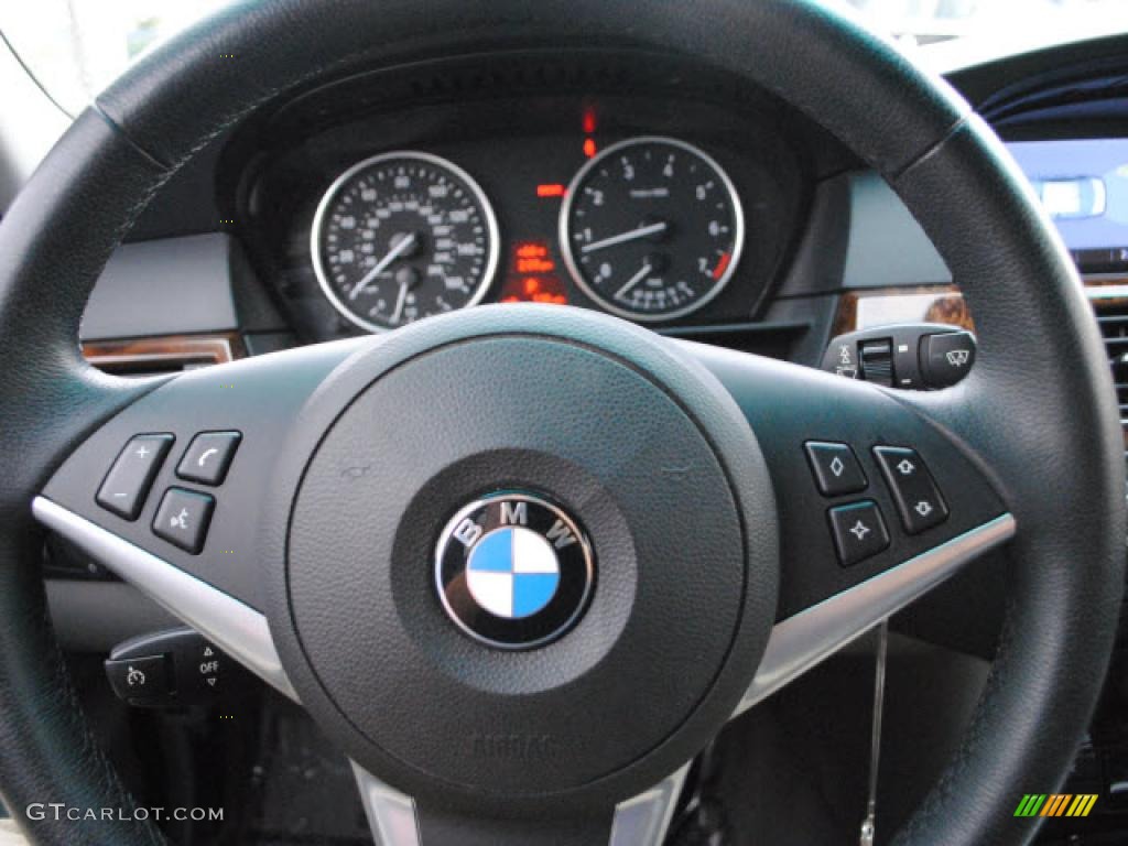 2008 BMW 5 Series 550i Sedan Grey Steering Wheel Photo #38633942
