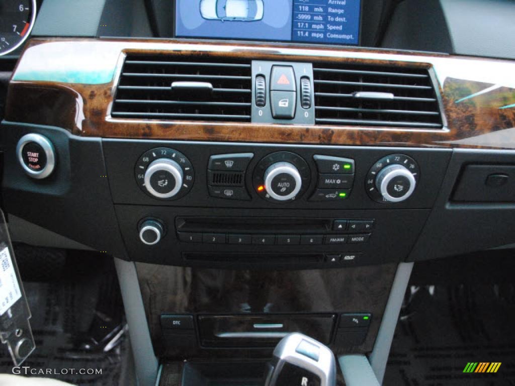 2008 BMW 5 Series 550i Sedan Controls Photo #38634014