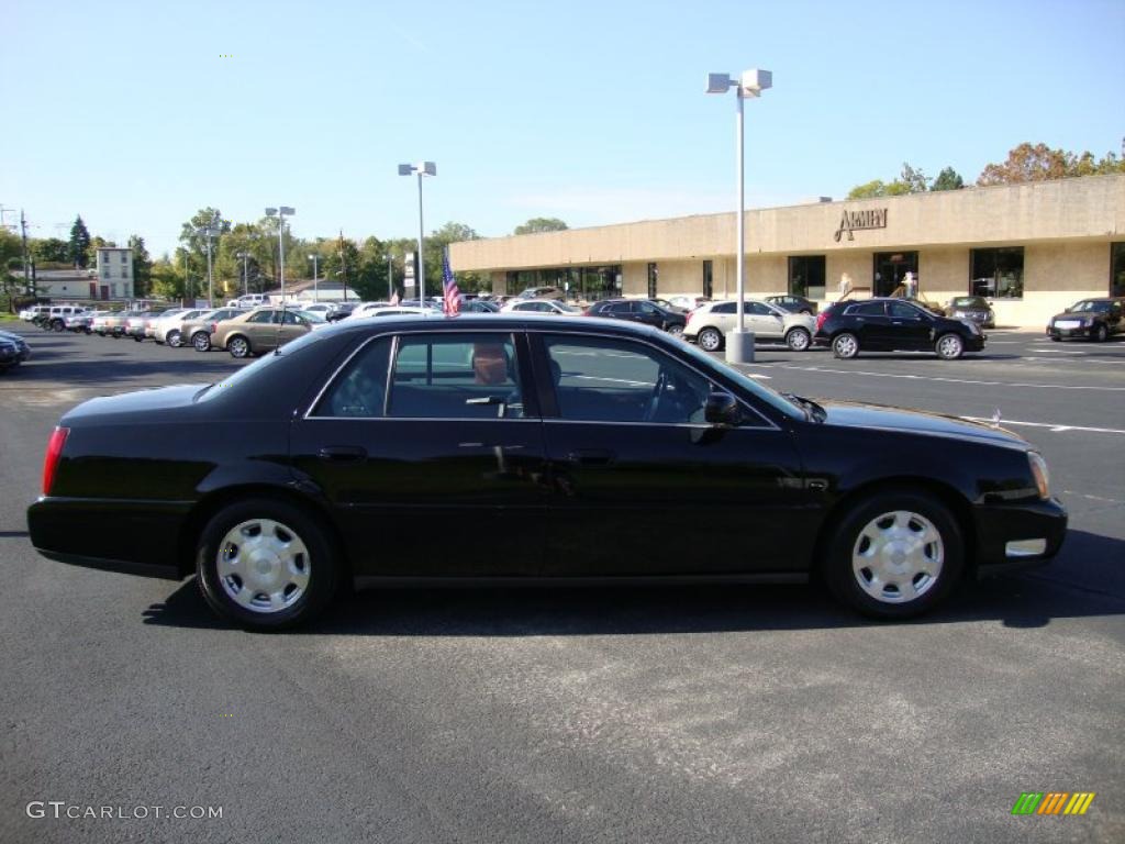 2002 DeVille Sedan - Sable Black / Dark Gray photo #7