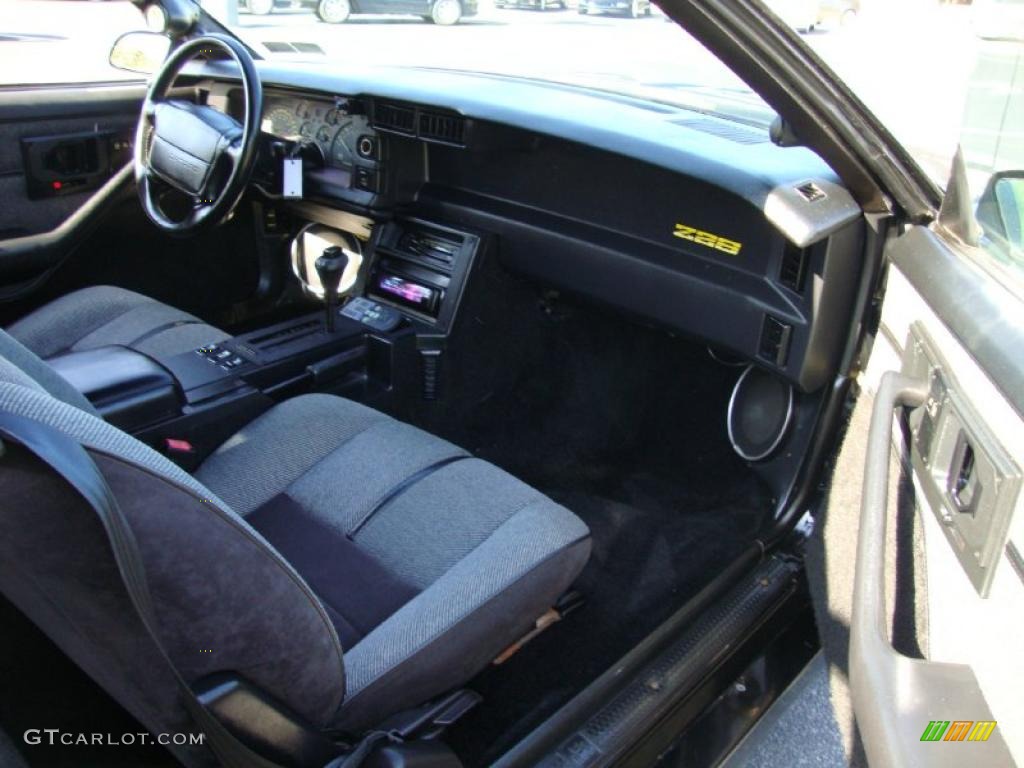 1991 Chevrolet Camaro Z28 Gray/Black Dashboard Photo #38635042