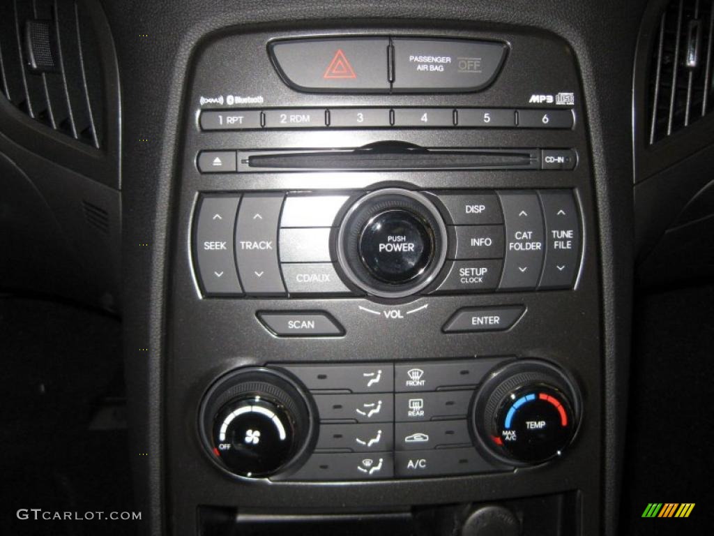 2011 Hyundai Genesis Coupe 2.0T Controls Photo #38635818