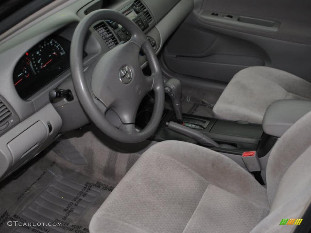 Stone Interior 2002 Toyota Camry LE Photo #38636966