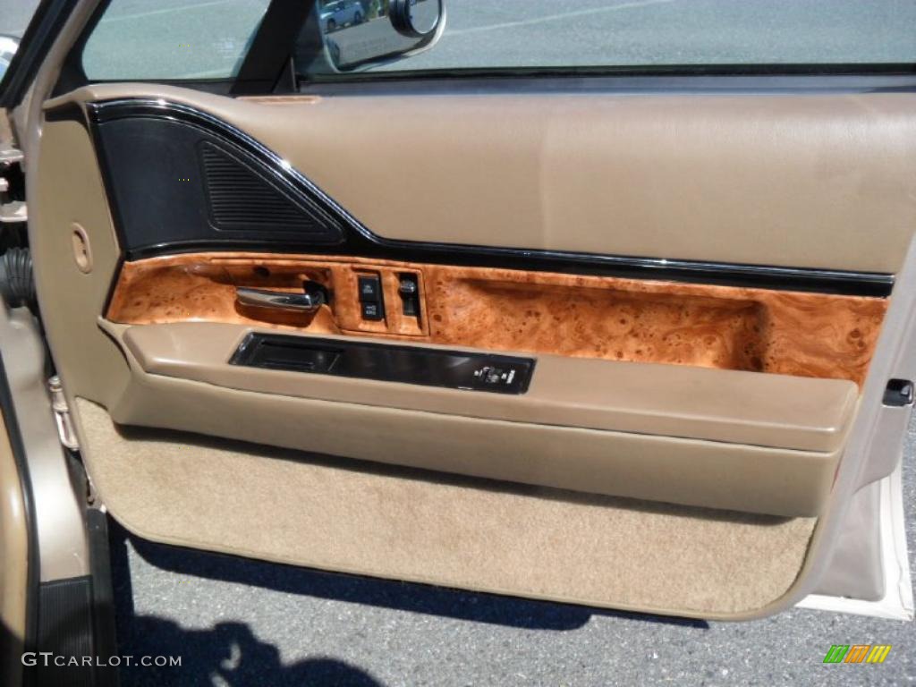 1994 Buick LeSabre Custom Neutral Door Panel Photo #38637122